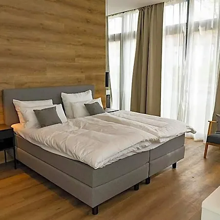 Hotel apartamentowy Glashaus Mit 3 Gaestezimmer