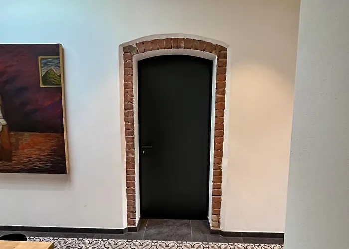 Glashaus Mit 3 Gaestezimmer 3*